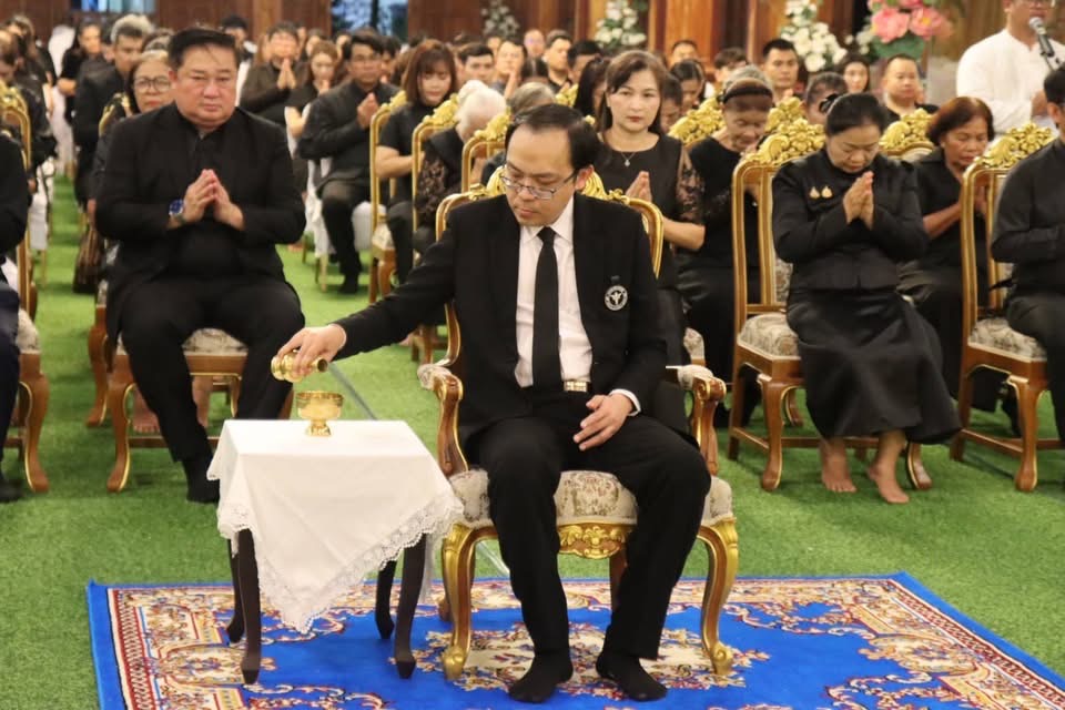 หน่วยงานสังกัดกระทรวงสาธารณสุขเป็นเจ้าภาพพิธีบำเพ็ญกุศลถวายเป็นพระราชกุศล สมเด็จพระนางเจ้าสิริกิติ์ พระบรมราชินีนาถ พระบรมราชชนนีพันปีหลวง